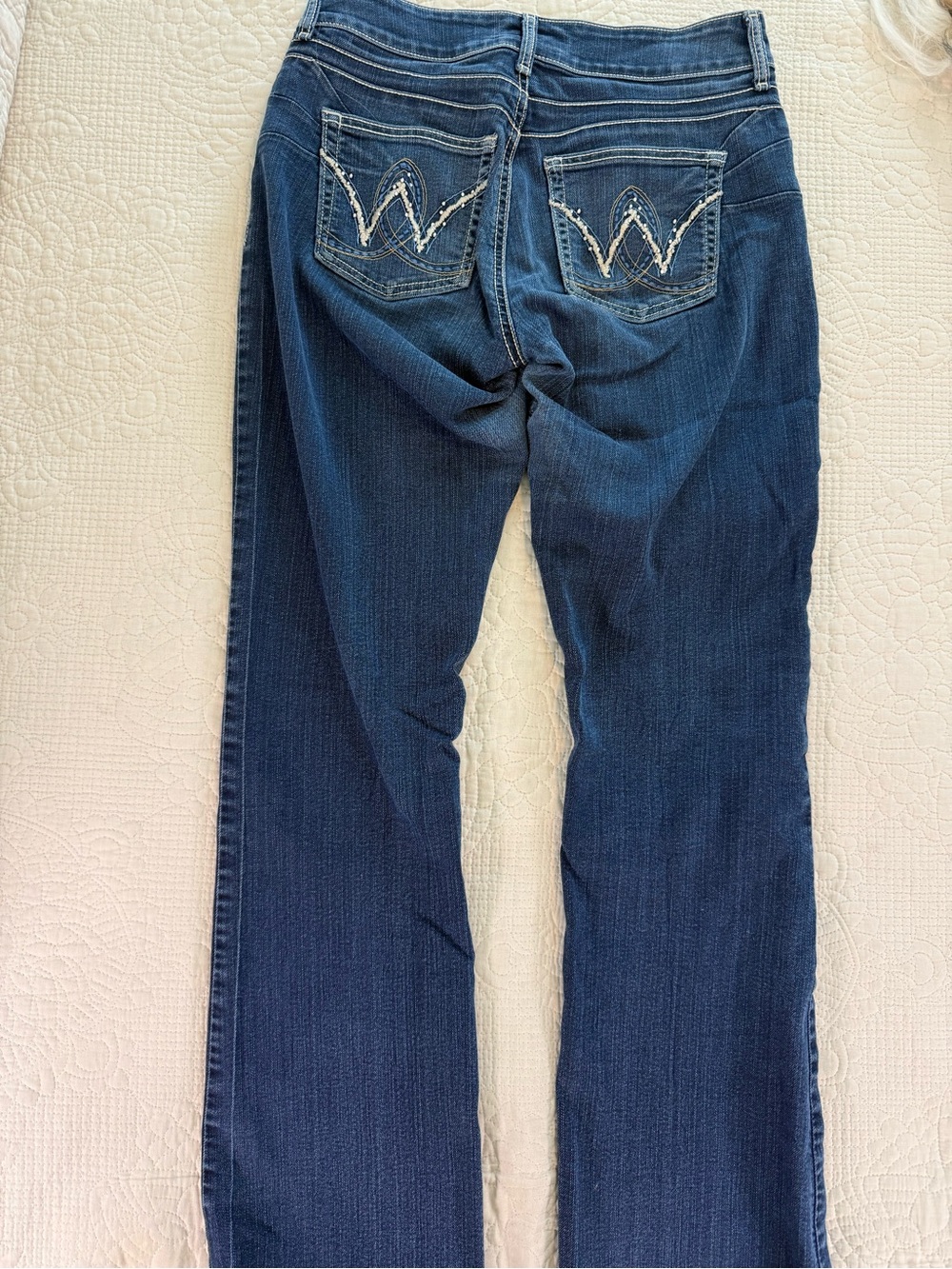 Wrangler Retro Sadie Womens
7/8 X36 Low Rise Bootcut
Western Rodeo Y2K✨